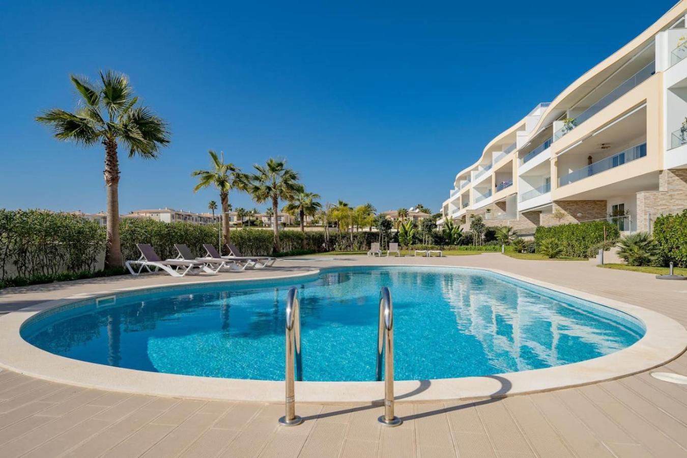 Mabelle Luxury Ocean View Apartment *